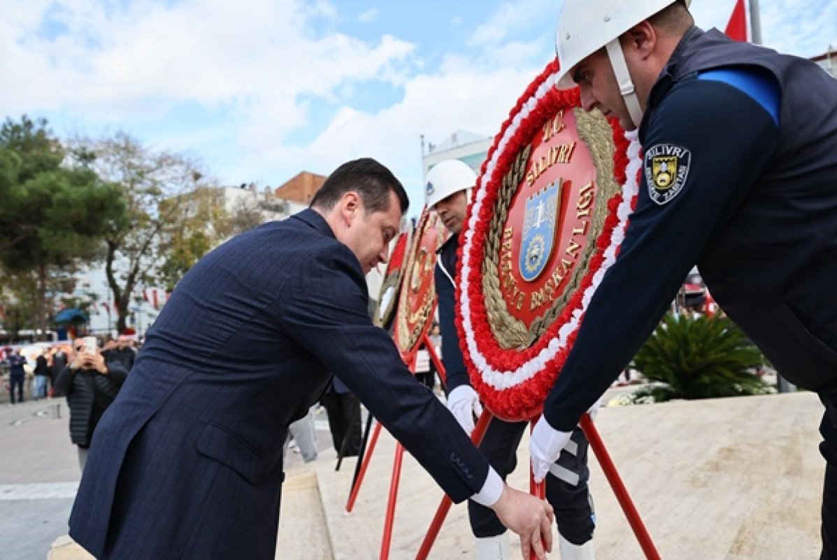 Silivri’de Vefa Duruşu: Başkan Balcıoğlu, Cumhuriyet İçin Çelenk Sundu