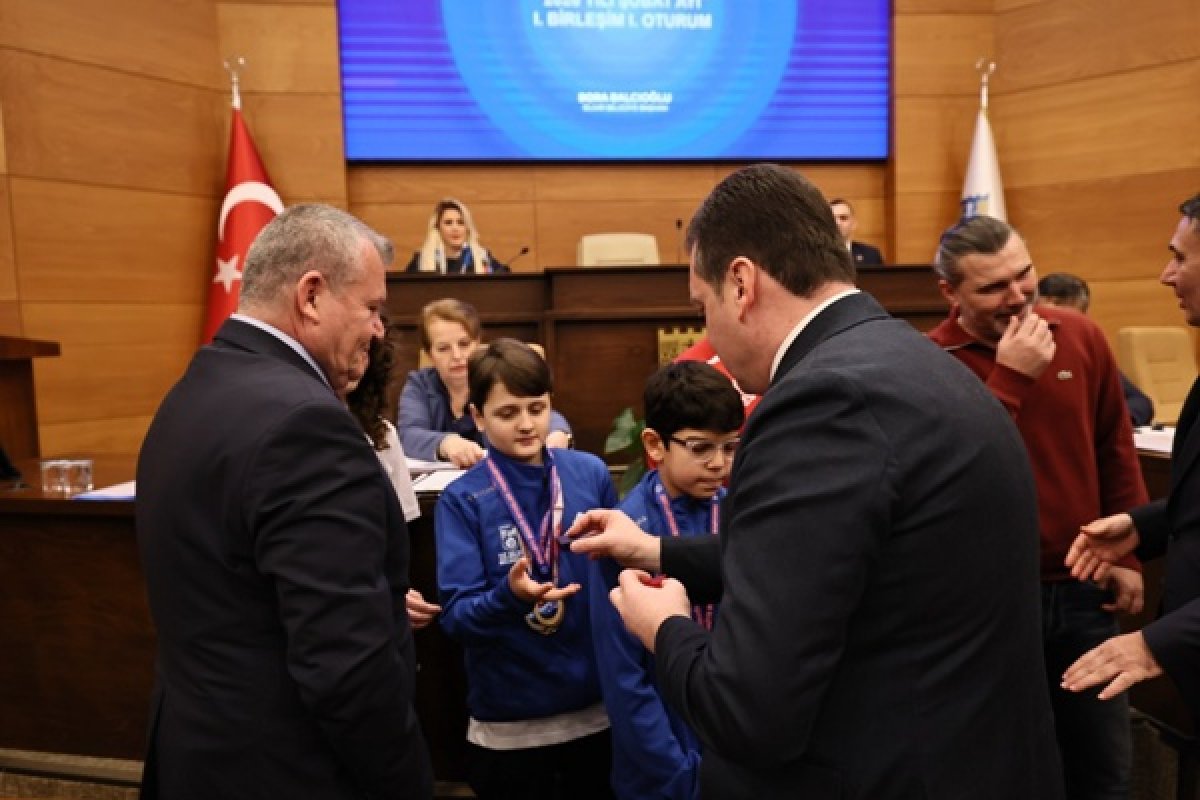 Gururumuzsunuz! Silivri Meclisi Şampiyonları Ağırladı