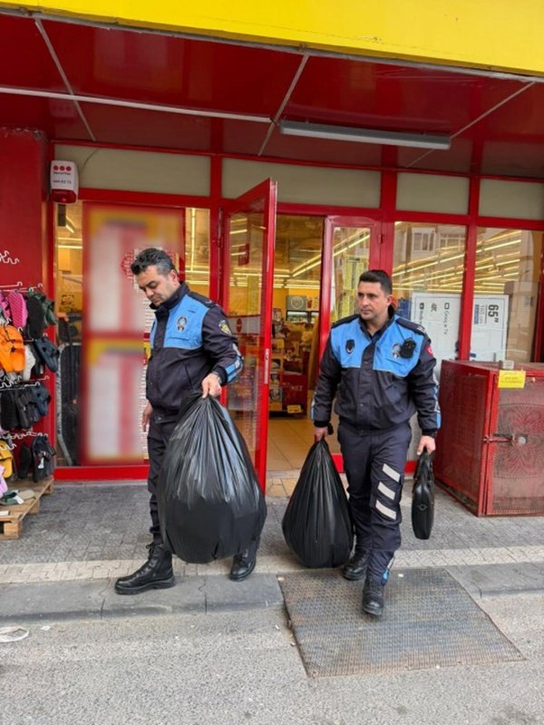 Silivri’de Zabıta Topyekûn Denetimde: 250 Tarihi Geçmiş Ürün İmha Edildi
