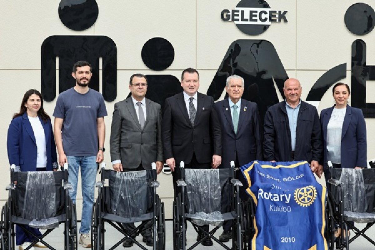 Engelli ve Yaşlı Koordinasyon Merkezine 10 adet manuel tekerlekli sandalye bağışlandı