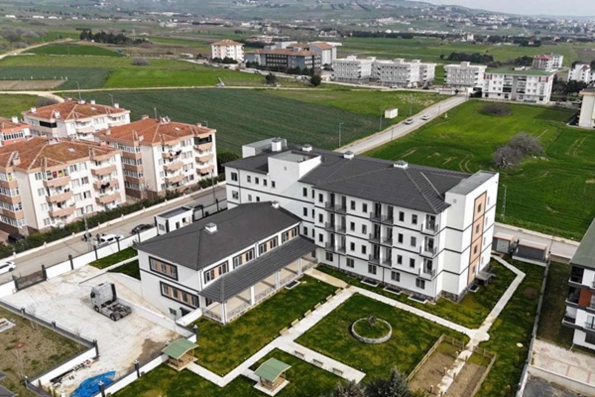 Başkan Balıoğlu Velalı Hala Huzurevi’ndeki çalışmaları kontrol etti